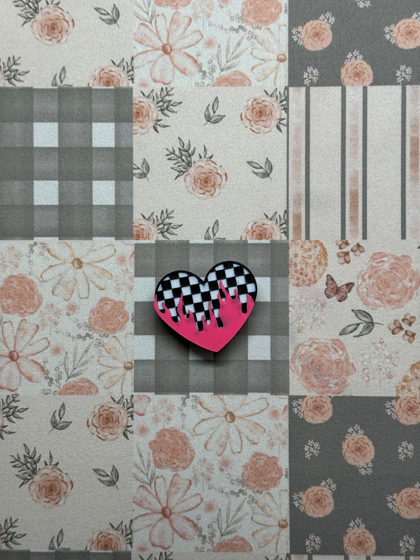 Flame Checkered Heart Straw Topper