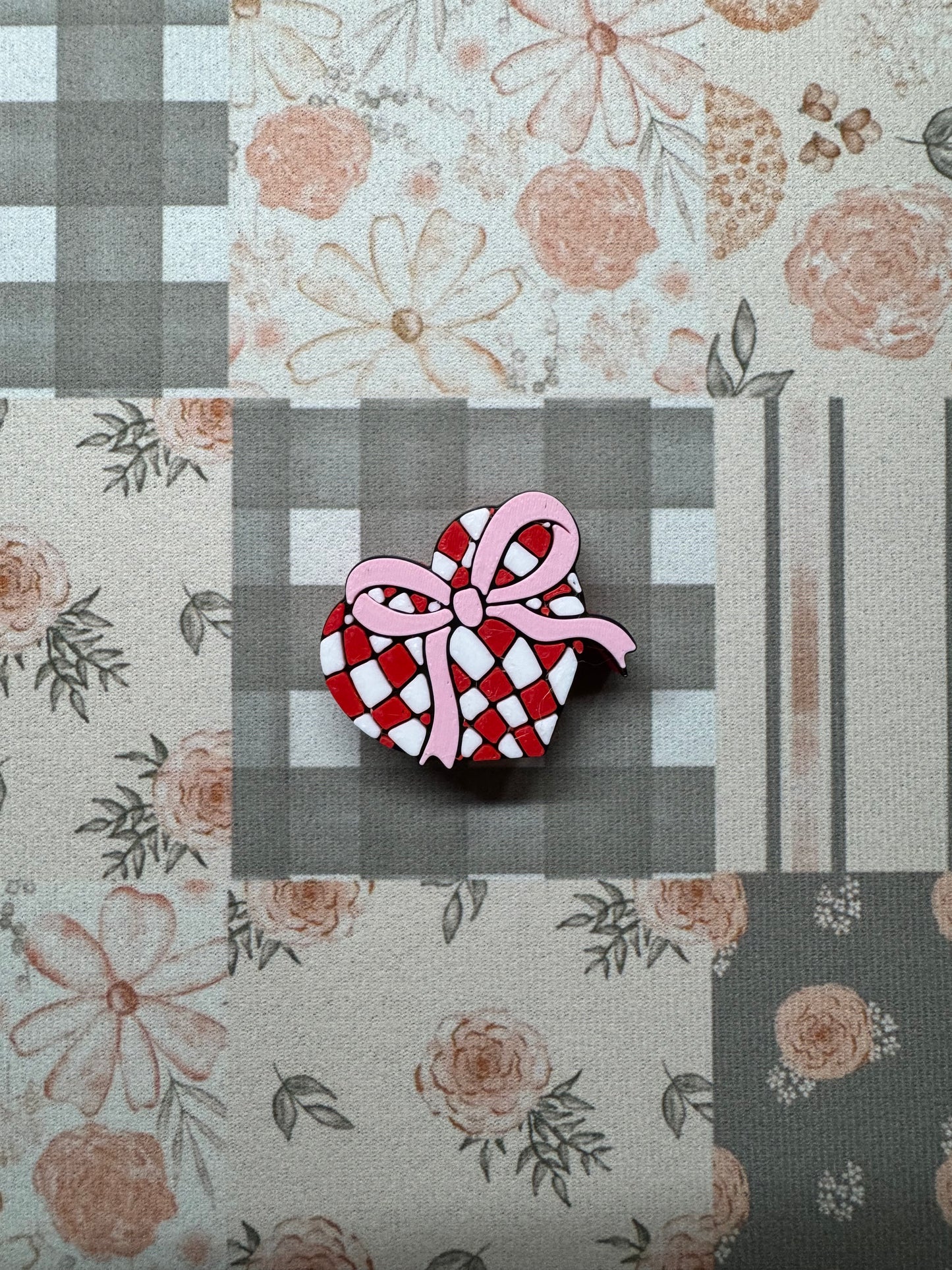 Heart Checkered Bow Straw Topper