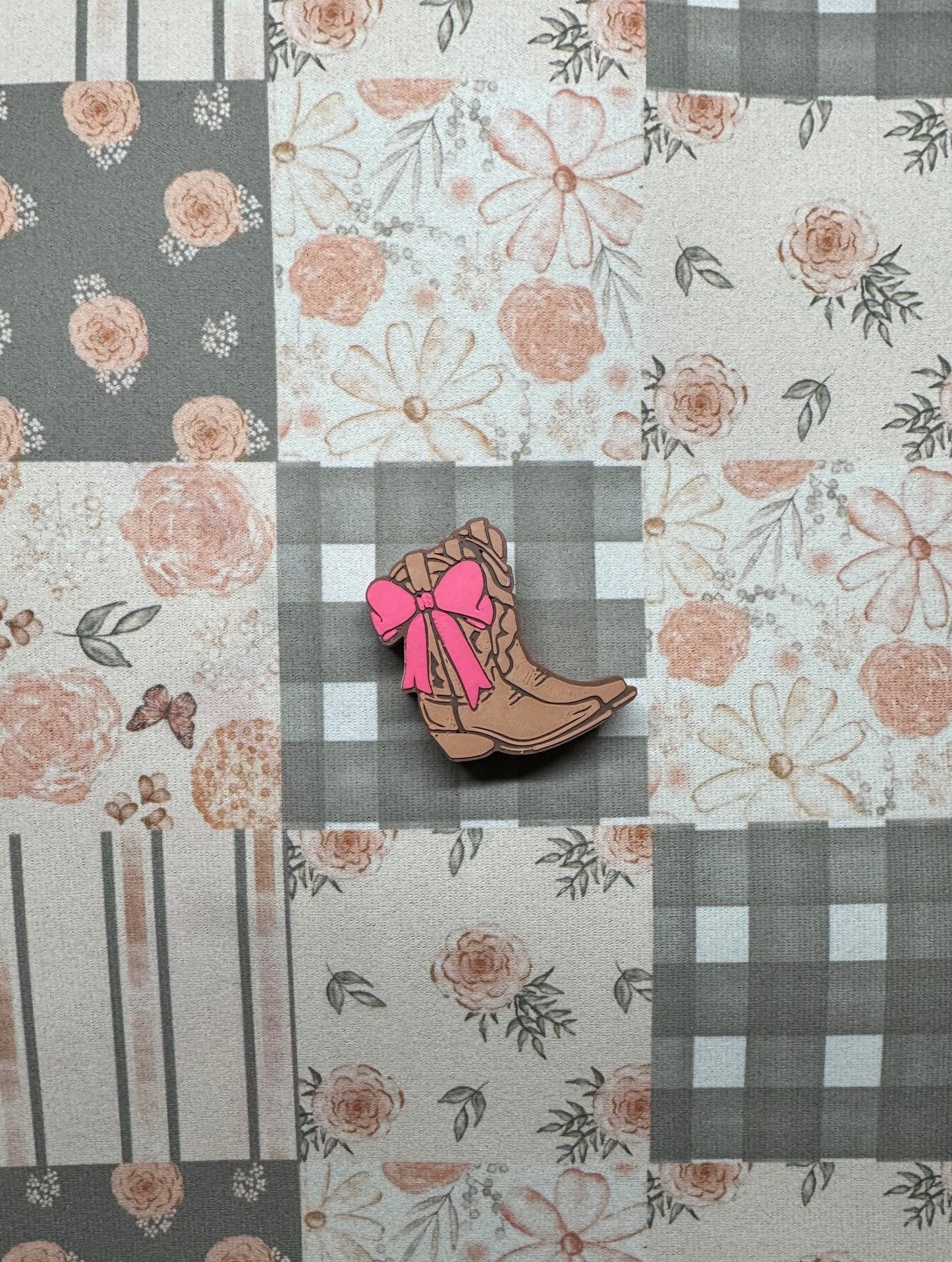 Boots & Bows Straw Topper
