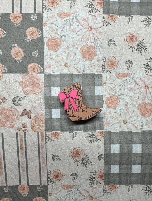 Boots & Bows Straw Topper