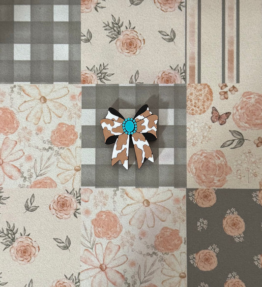 Cowhide Bow Straw Topper