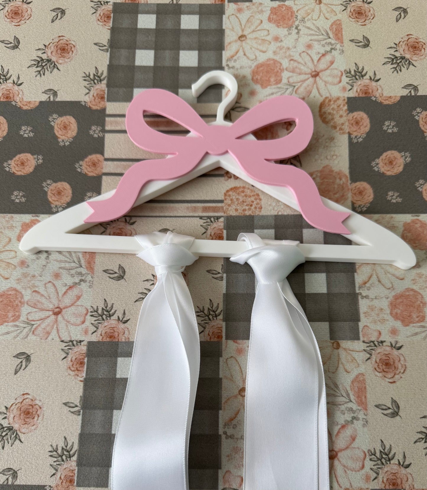 Coquette Bow Hangar Holder