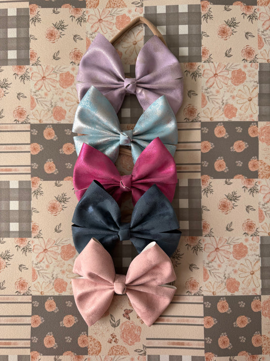 Flouncy 5.5" Headband Bow