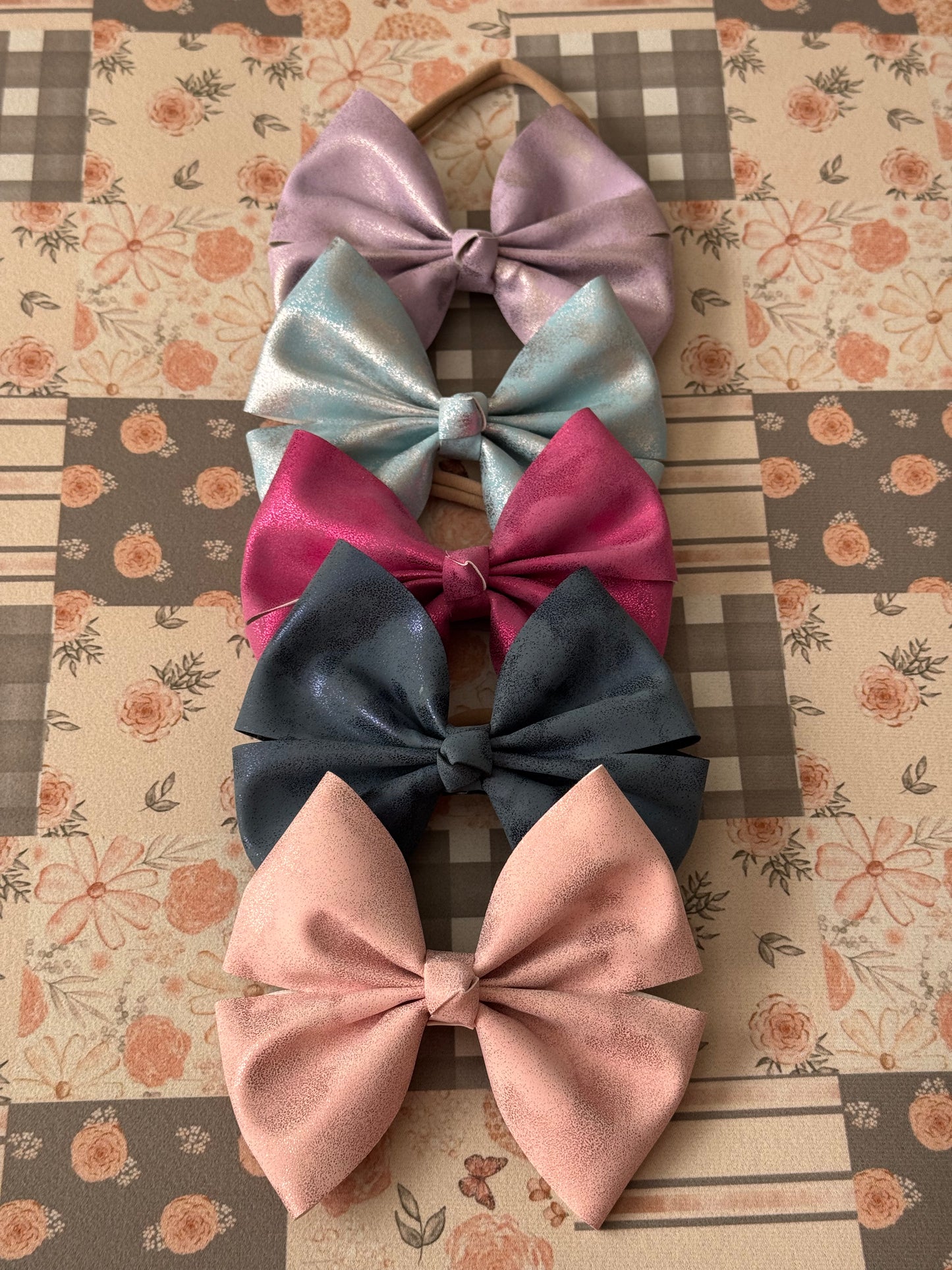Flouncy 5.5" Headband Bow